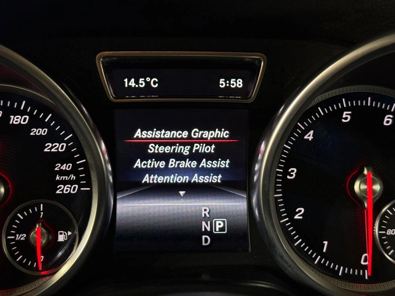 Mercedes-Benz GLS * 4MATIC* МАСАЖ* KEYLESS* ШИБИДАХ* 360КАМЕРА* , снимка 12 - Автомобили и джипове - 53828180