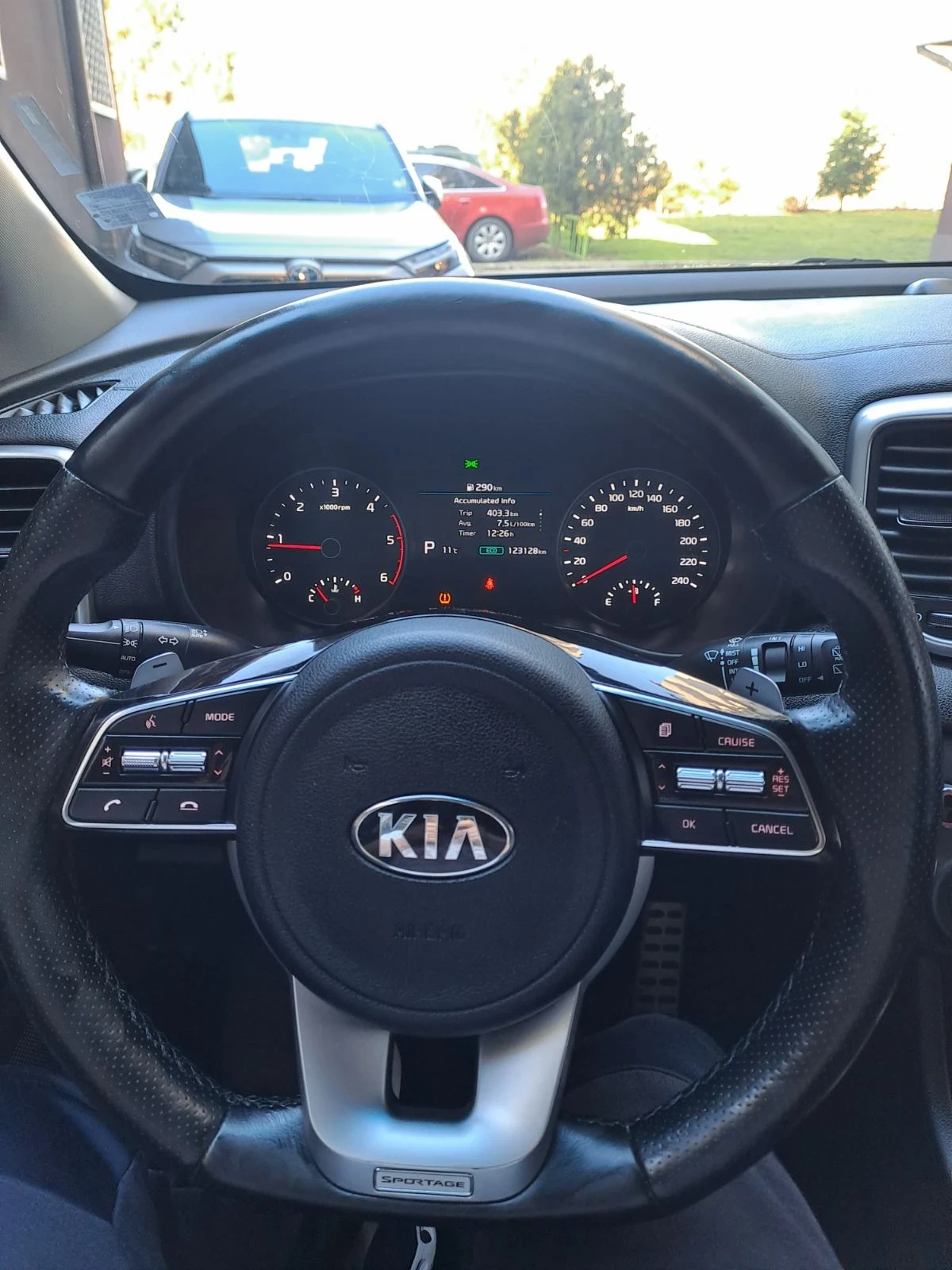 Kia Sportage 2.0 CRDI, снимка 9 - Автомобили и джипове - 54212941