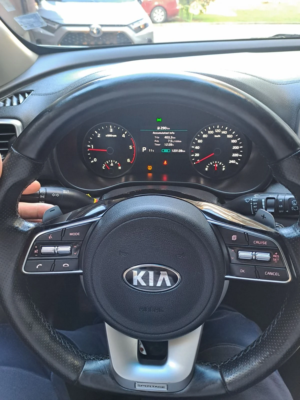 Kia Sportage 2.0 CRDI, снимка 10 - Автомобили и джипове - 54212941