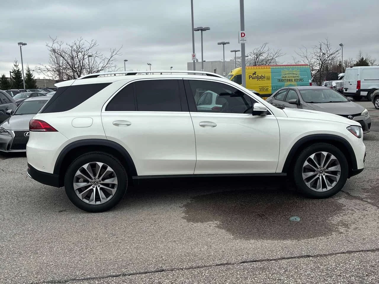 Mercedes-Benz GLE 450 4MATIC* DISTRONIC* BURMESTER* ОБДУХВАНЕ* , снимка 3 - Автомобили и джипове - 54231766