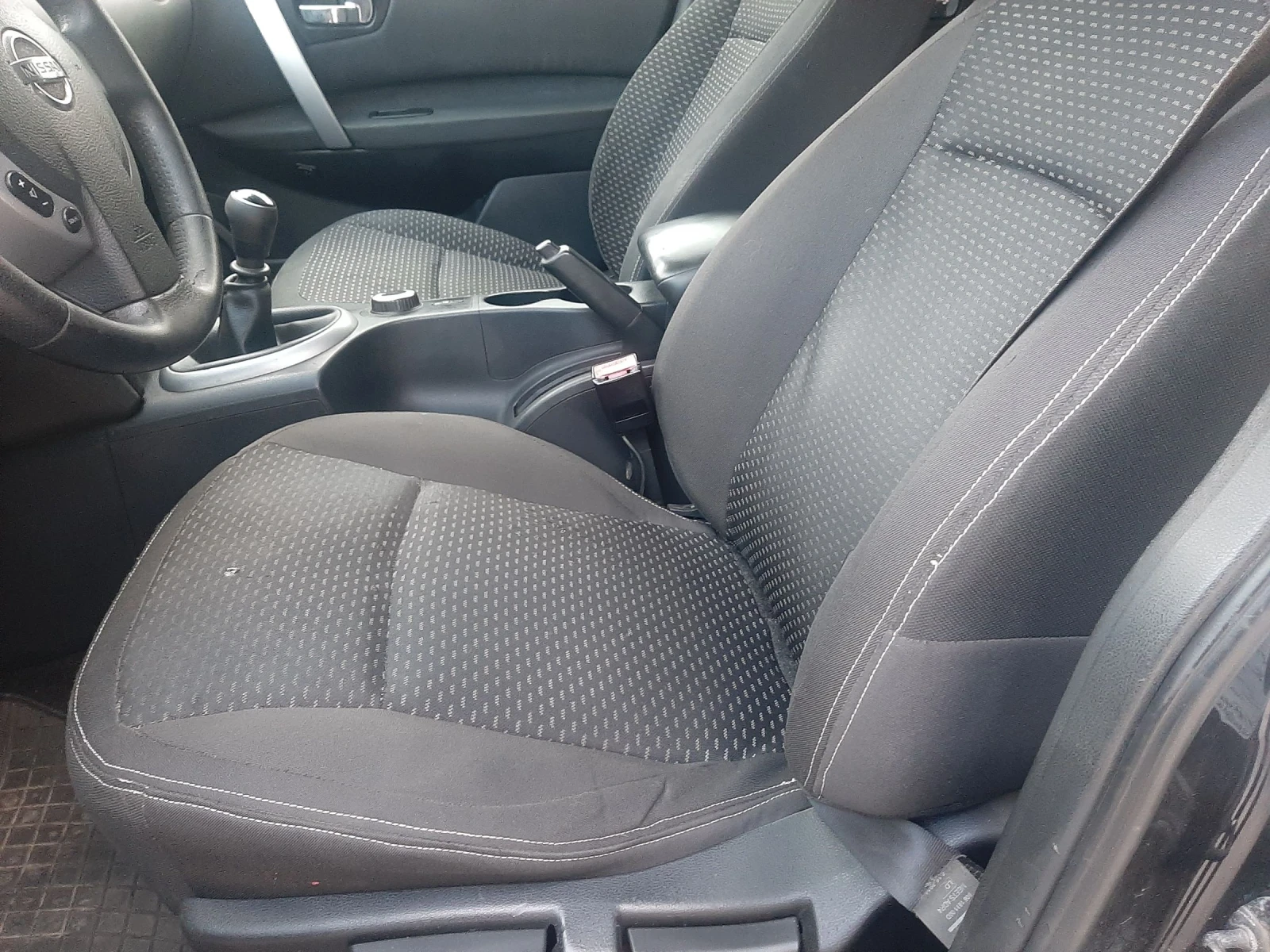 Nissan Qashqai 2.0DCI ITALIJ 4x4 KLIMATRON , снимка 13 - Автомобили и джипове - 54725247