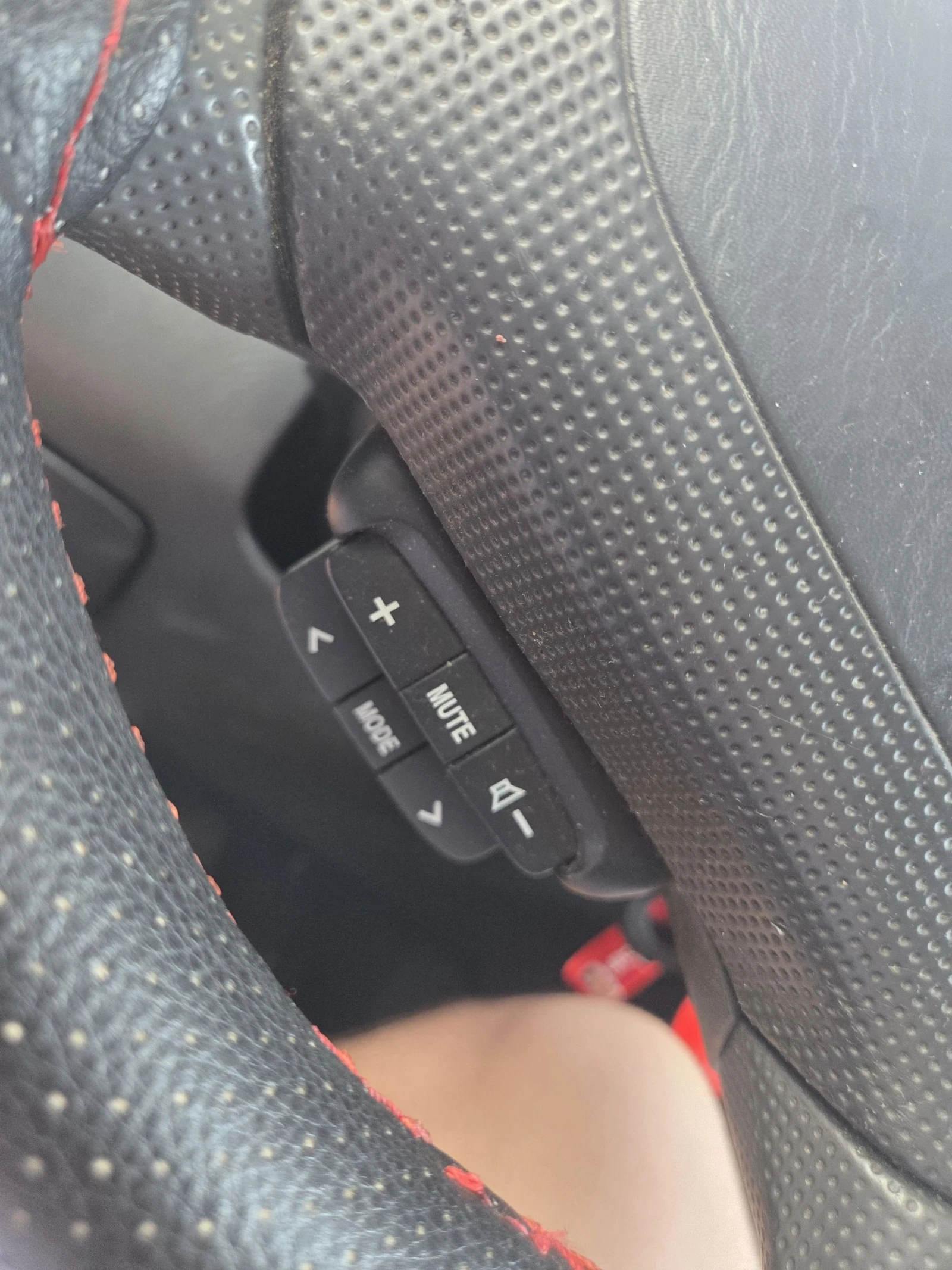 Suzuki Grand vitara 2.0Hdi, снимка 11 - Автомобили и джипове - 55536232