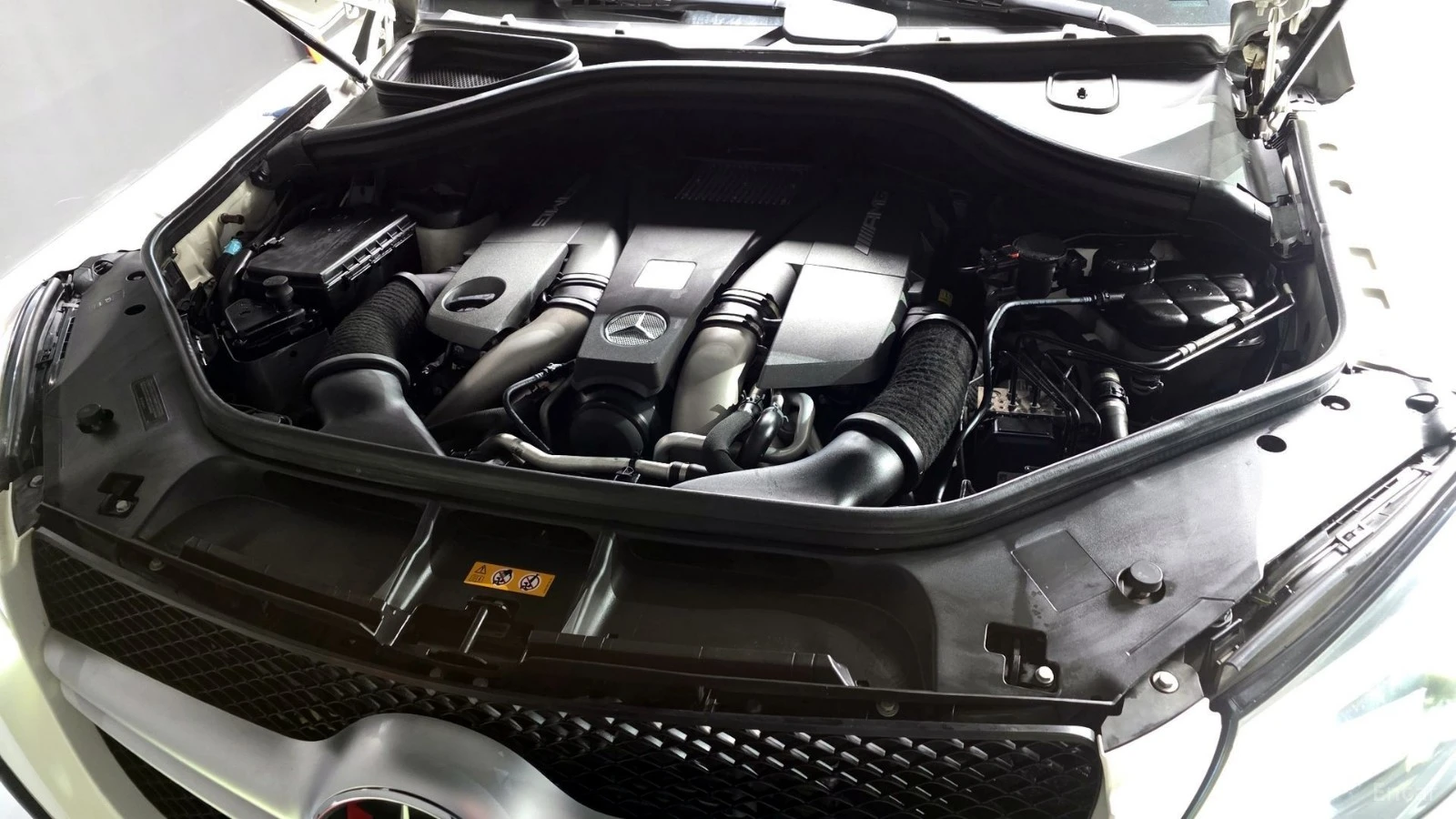 Mercedes-Benz GLE 63 S AMG 4MATIC* COUPE* DISTRONIC* ПОДГРЕВ* ОБДУХВАНЕ* 360*, снимка 17 - Автомобили и джипове - 55623859