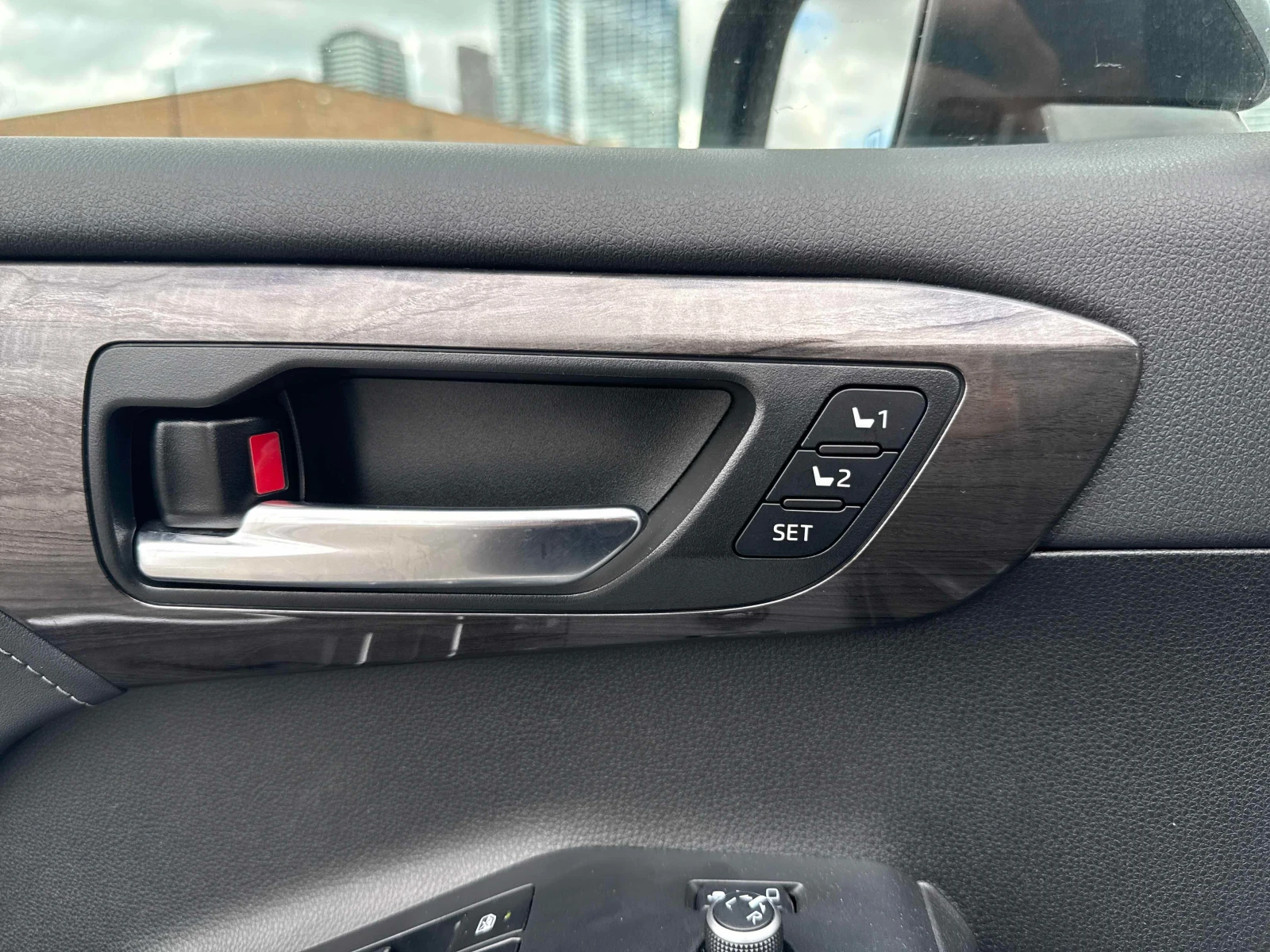 Toyota Highlander * Limited AWD * АВТОКРЕДИТ БЕЗ ПЪРВОНАЧАЛНА ВНОСКА, снимка 17 - Автомобили и джипове - 55976518