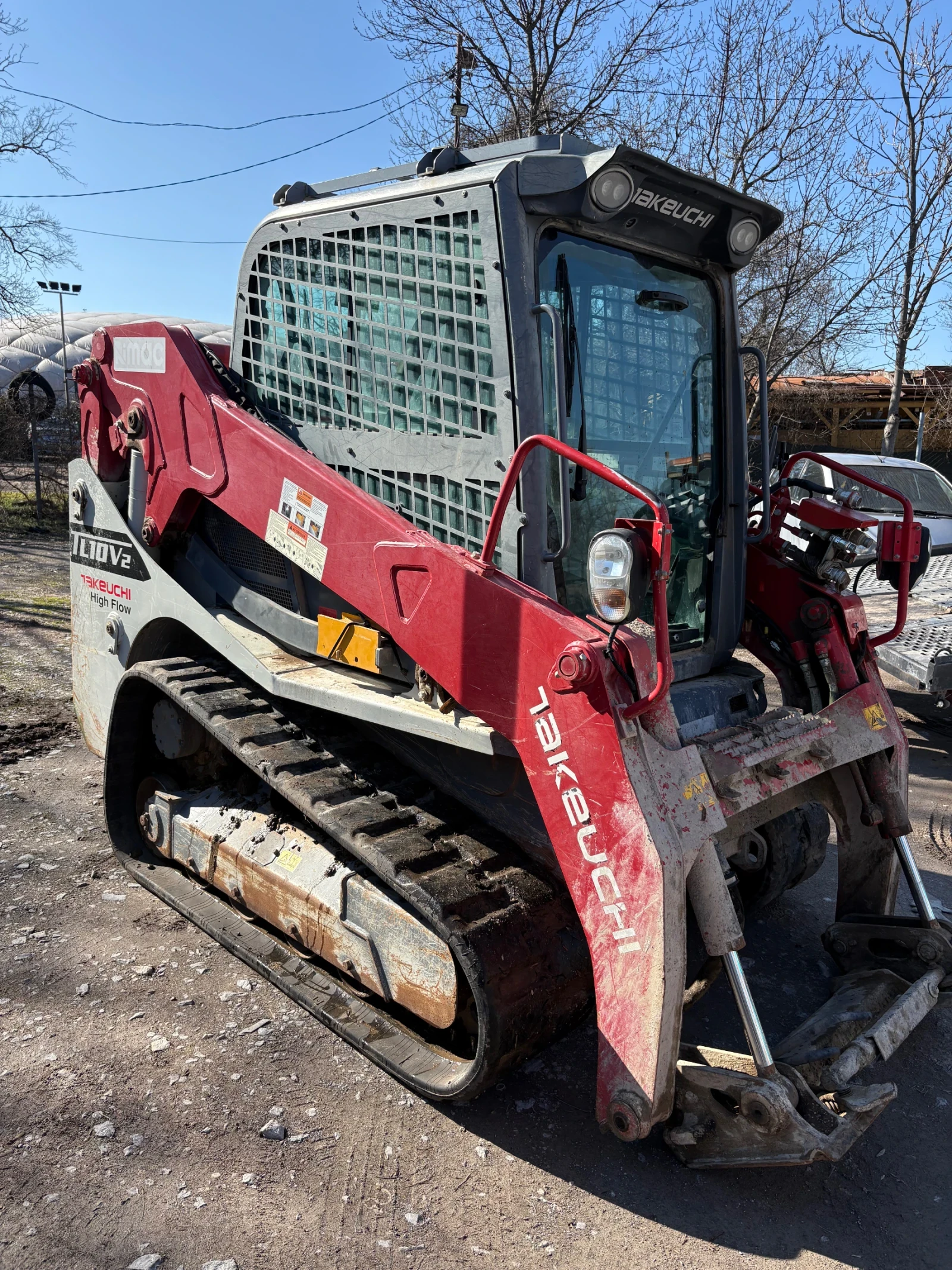 Мини челни товарачи Takeuchi TL10 - изображение 2