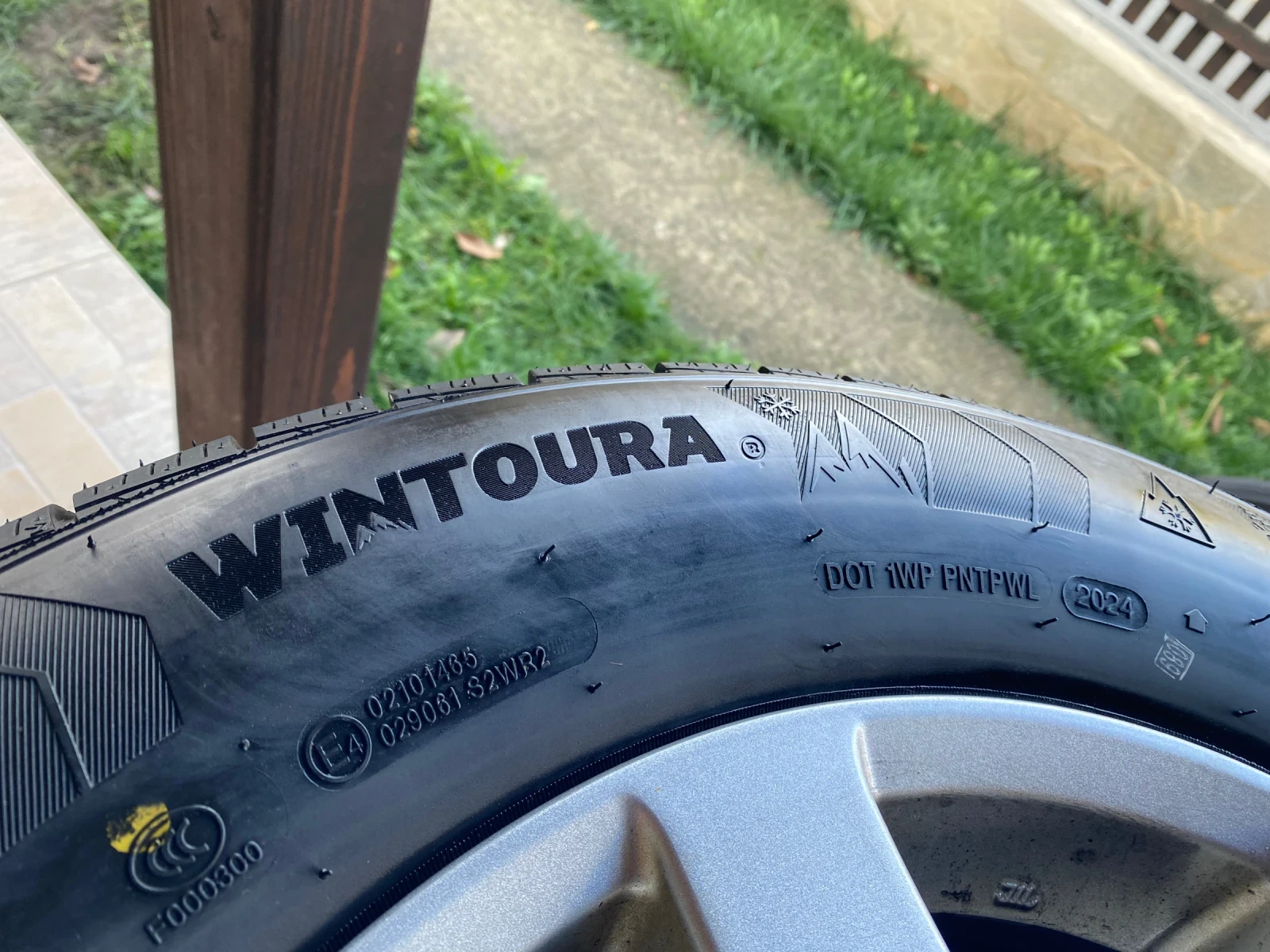 ���� � ������ 215/65R16 �� VW Tiguan | Mobile.bg � ����������� 14