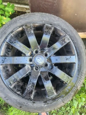        225/45R17  Toyota Avensis