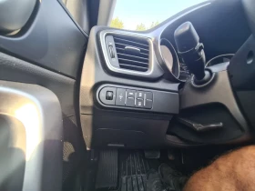 Kia Ceed 1.5i Benzin Automatic 2024 г. Гаранция , снимка 15