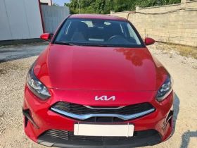 Kia Ceed 1.5i Benzin Automatic 2024 г. Гаранция , снимка 3