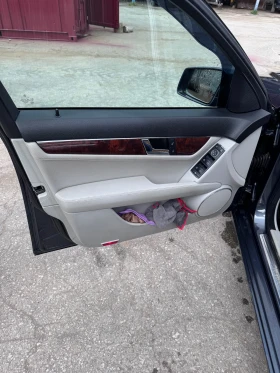 Mercedes-Benz C 220 2.2, снимка 10