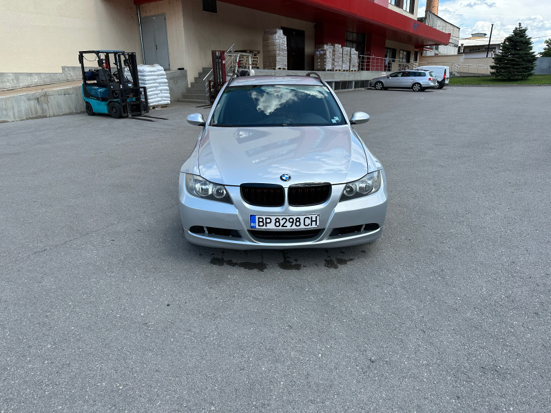 BMW 320 2.0TDI - НАВИГАЦИЯ - УНИКАТ, снимка 2 - Автомобили и джипове - 46482798