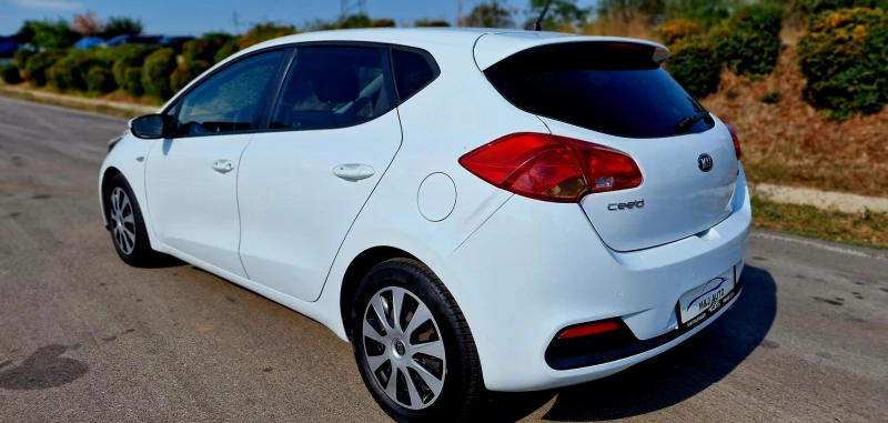 Kia Ceed, снимка 5 - Автомобили и джипове - 46997935