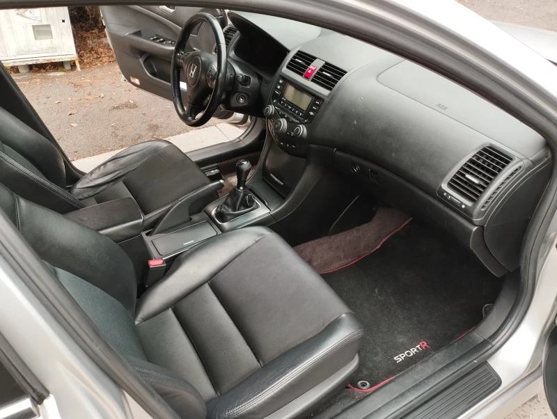 Honda Accord 2.2ctdi, снимка 11 - Автомобили и джипове - 48505559