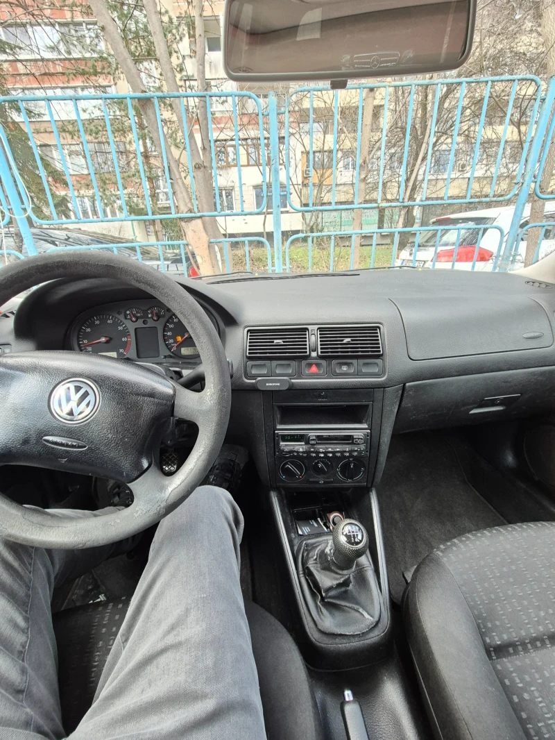 VW Golf, снимка 11 - Автомобили и джипове - 48873225