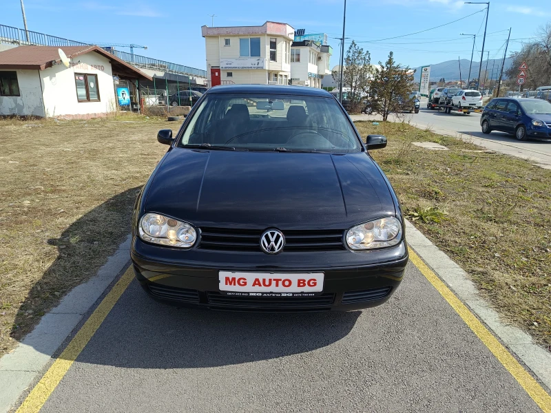 VW Golf 1.6i, снимка 3 - Автомобили и джипове - 49421212