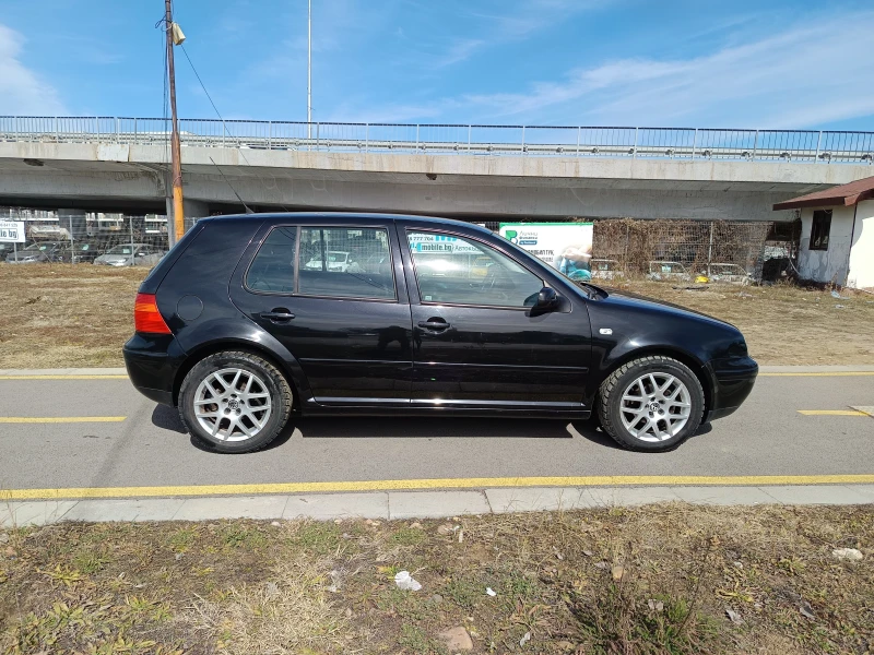 VW Golf 1.6i, снимка 7 - Автомобили и джипове - 49421212