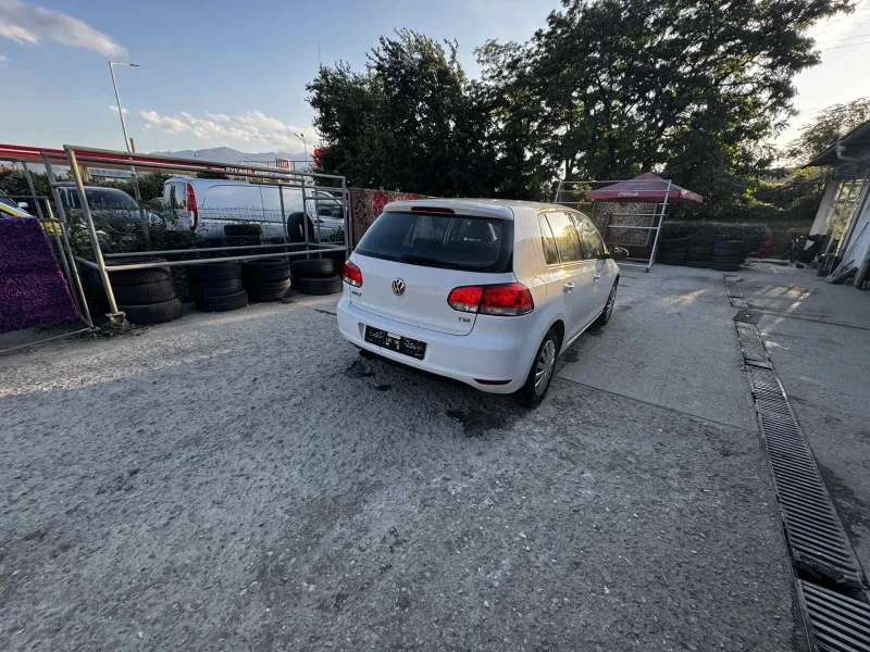 VW Golf, снимка 5 - Автомобили и джипове - 52832547