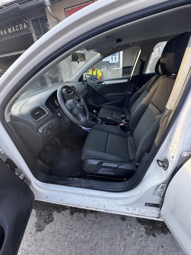 VW Golf, снимка 7 - Автомобили и джипове - 52832547