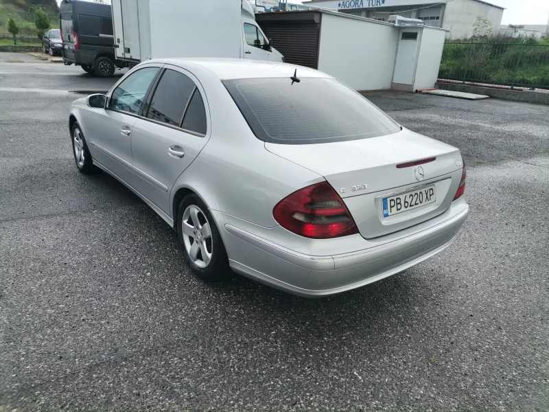 Mercedes-Benz E 320 Бартер, снимка 4 - Автомобили и джипове - 52702369