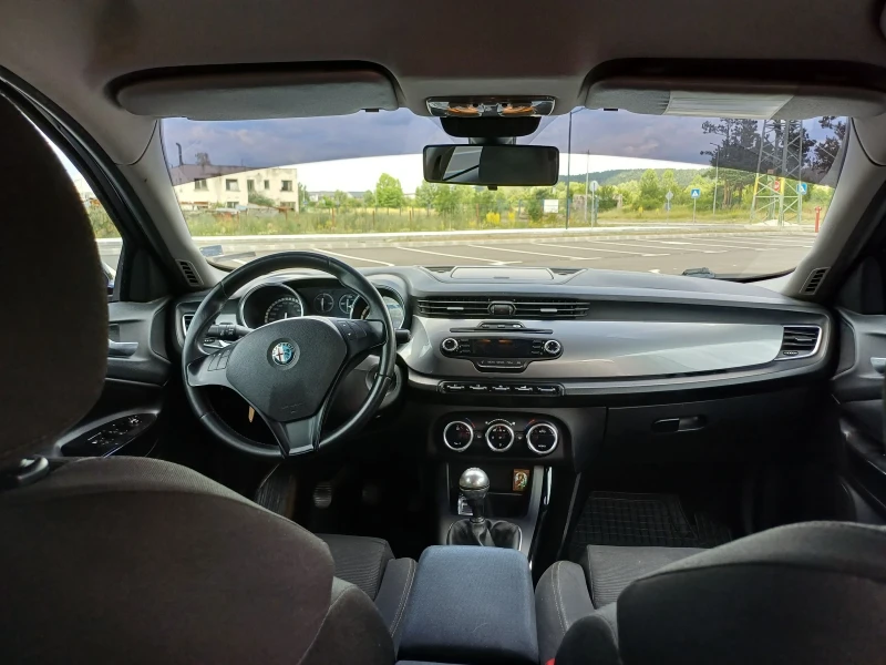 Alfa Romeo Giulietta 1.4T, снимка 8 - Автомобили и джипове - 52965027