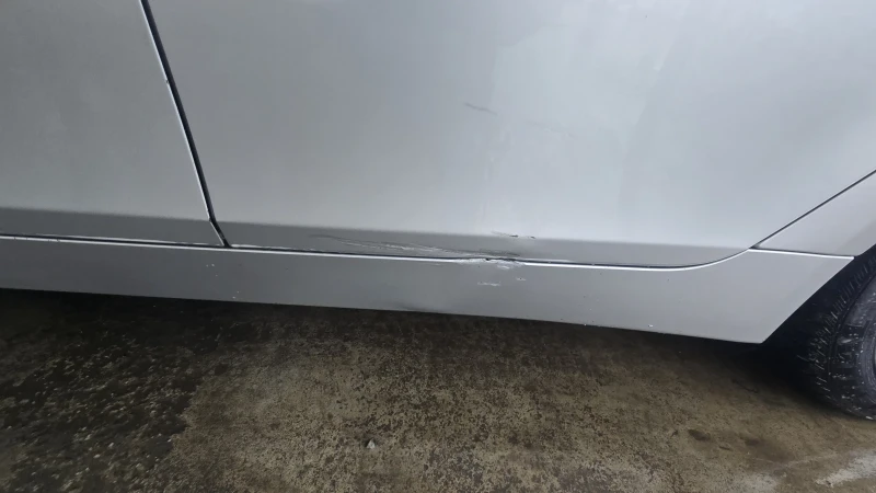 BMW 523, снимка 5 - Автомобили и джипове - 53018188