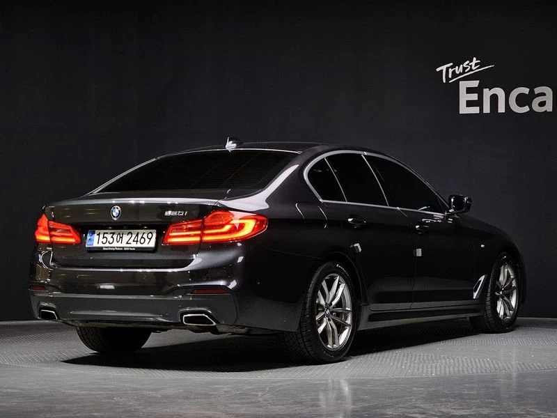 BMW 520 520I M Sports, снимка 3 - Автомобили и джипове - 55500738