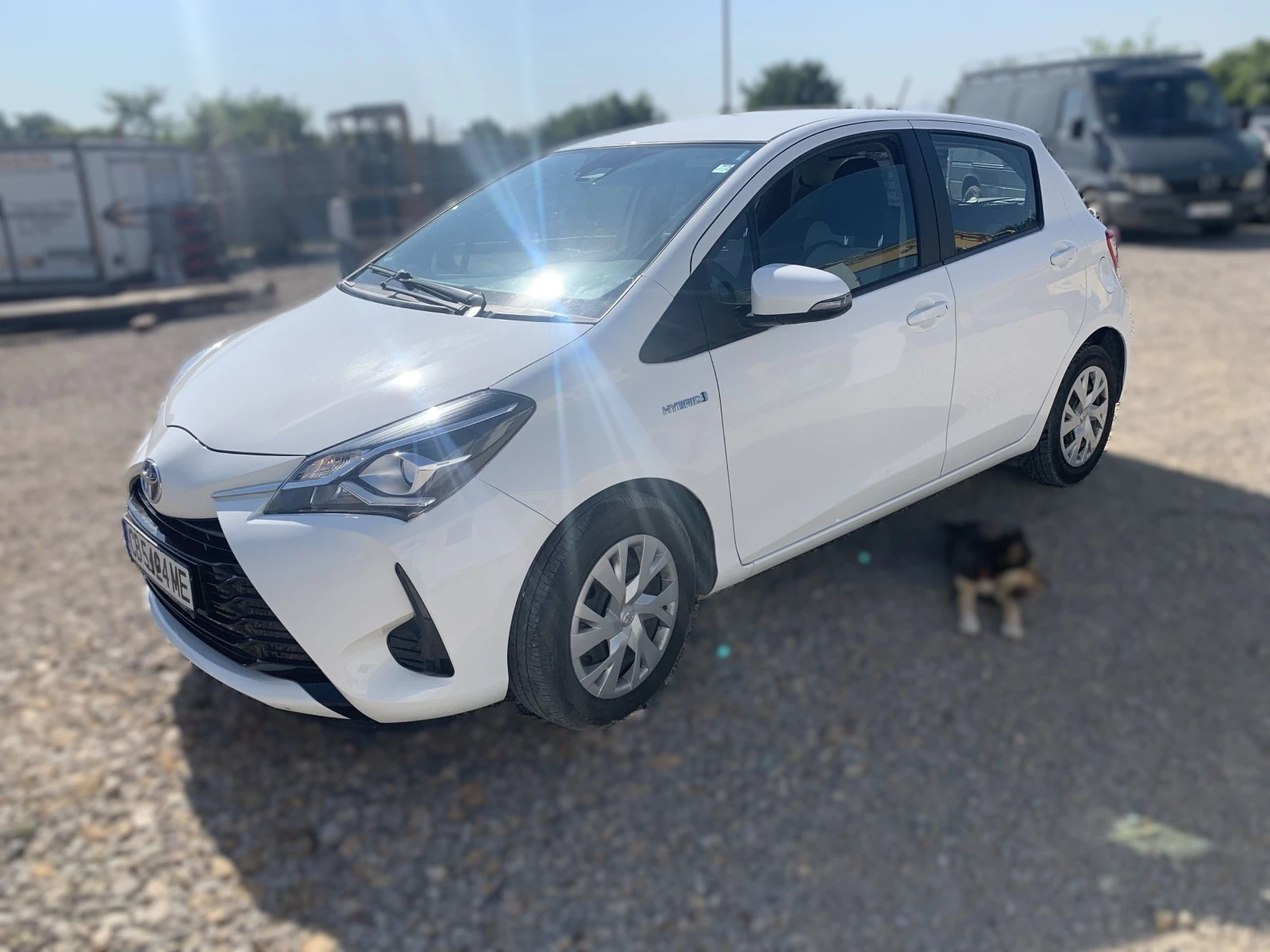 Toyota Yaris HYBRID - изображение 6