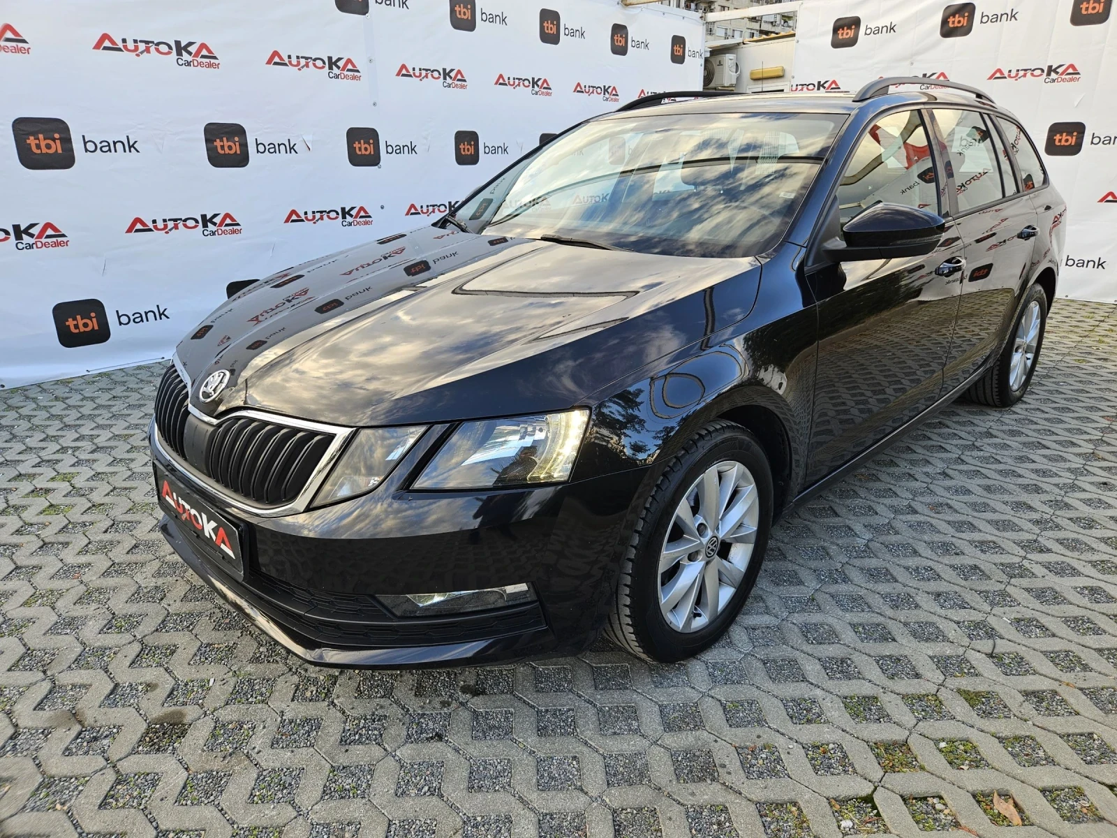 Skoda Octavia 1.6TDI-115кс= АВТОМАТ= НАВИ= СЕРВ.ИСТОРИЯ - изображение 6