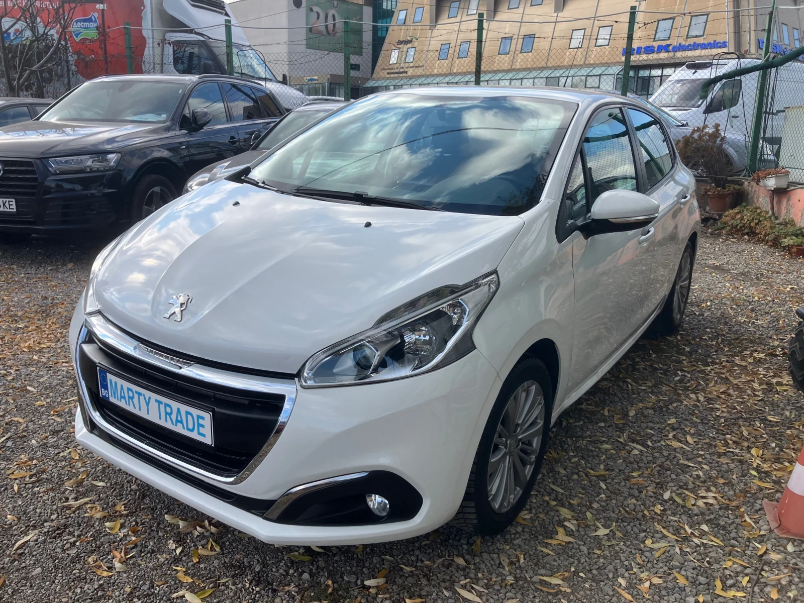 Peugeot 208 1.2i-Allure-eur6b - [1] 