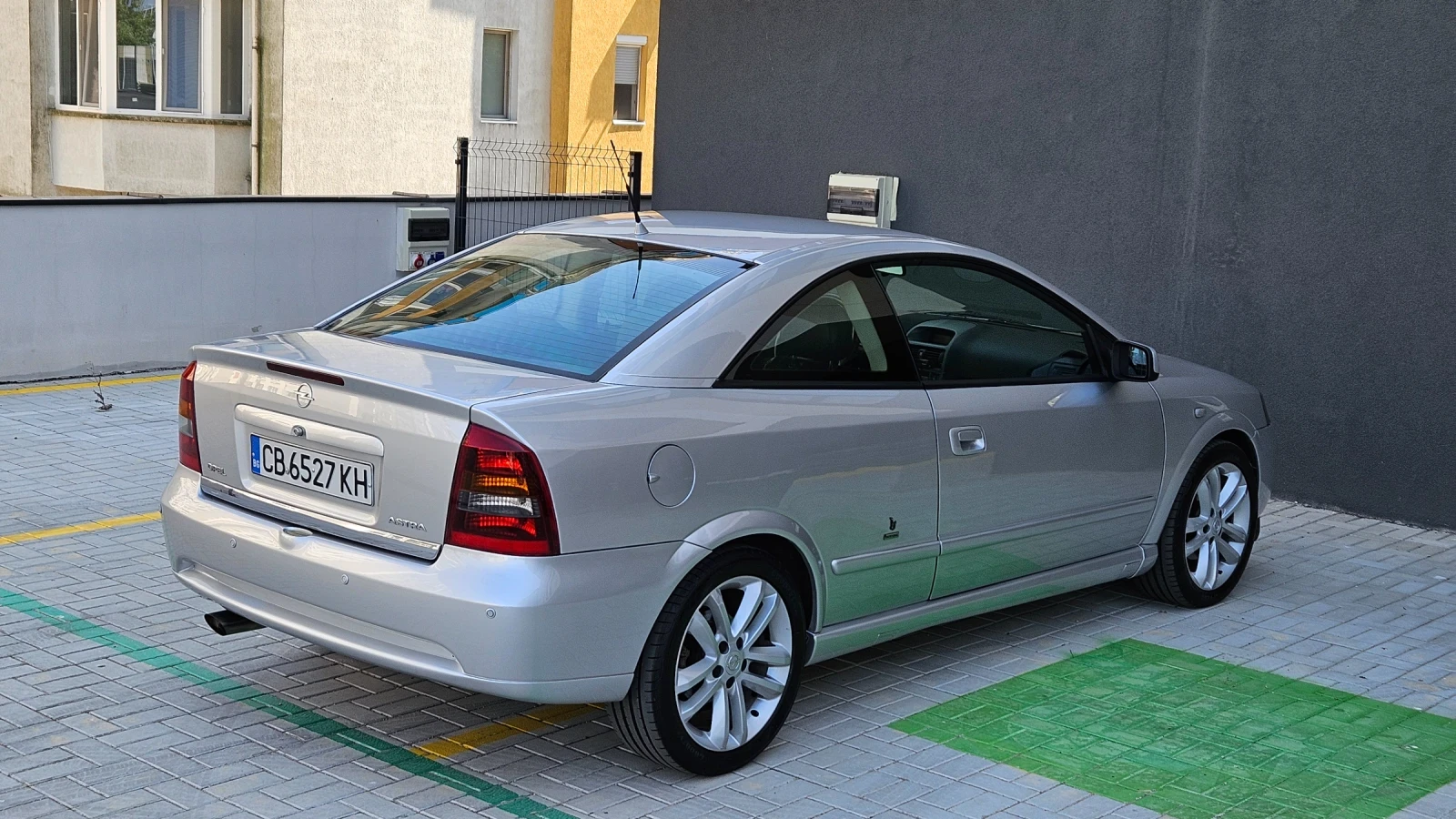 Opel Astra Bertone 1.8 125hp - изображение 5