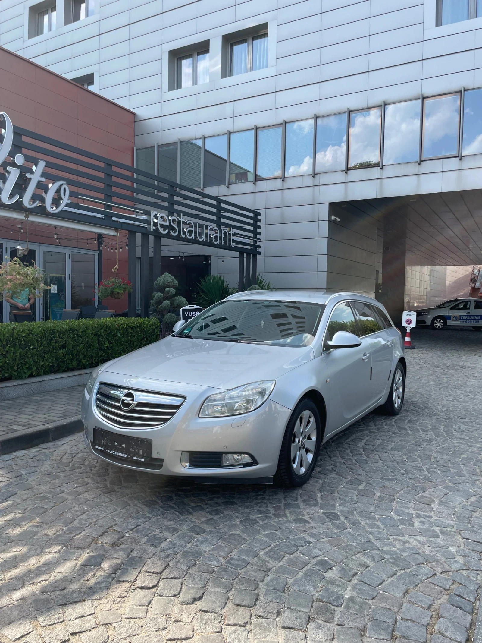 Opel Insignia НОВ ВНОС / ПОДГРЕВ / МУЛТИ ВОЛАН / НАВИ / 2.0CDTI - изображение 2