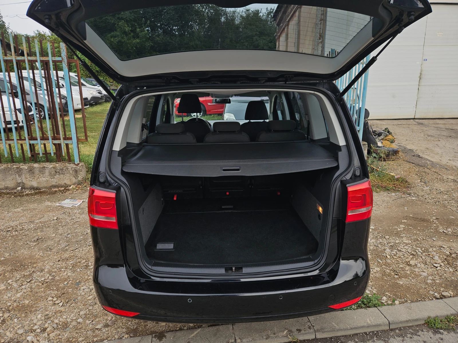 VW Touran 1.6TDI | Mobile.bg   13