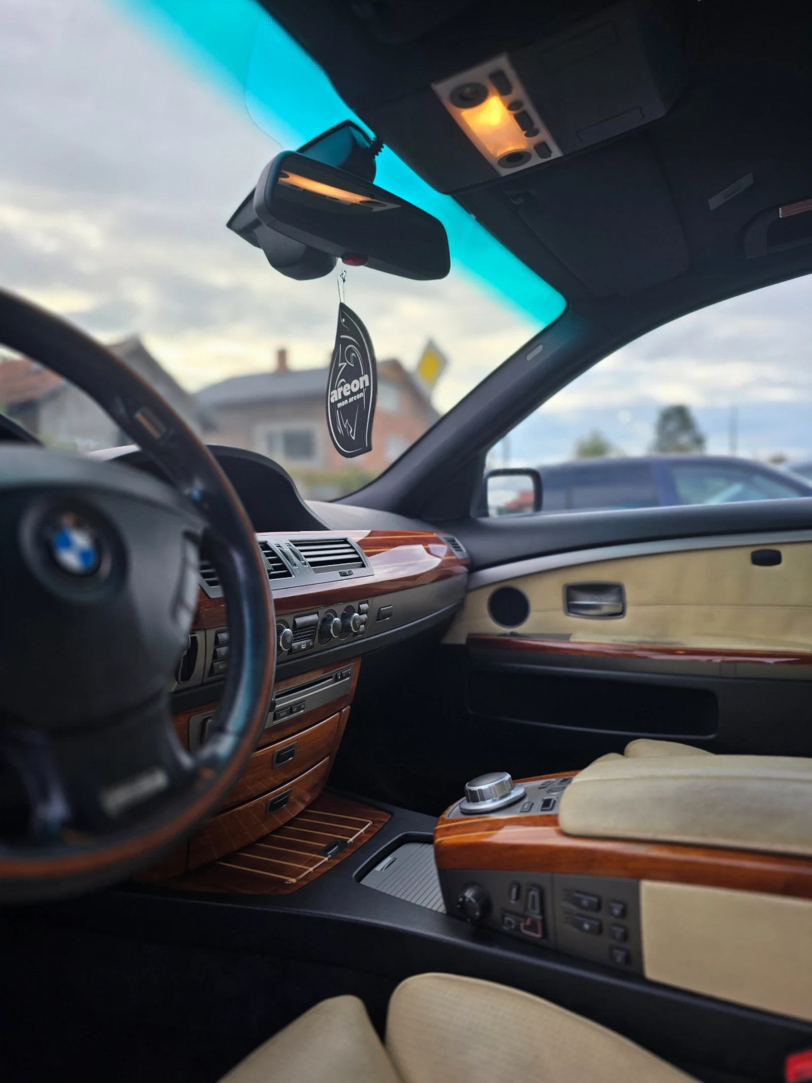 BMW 745  - изображение 8