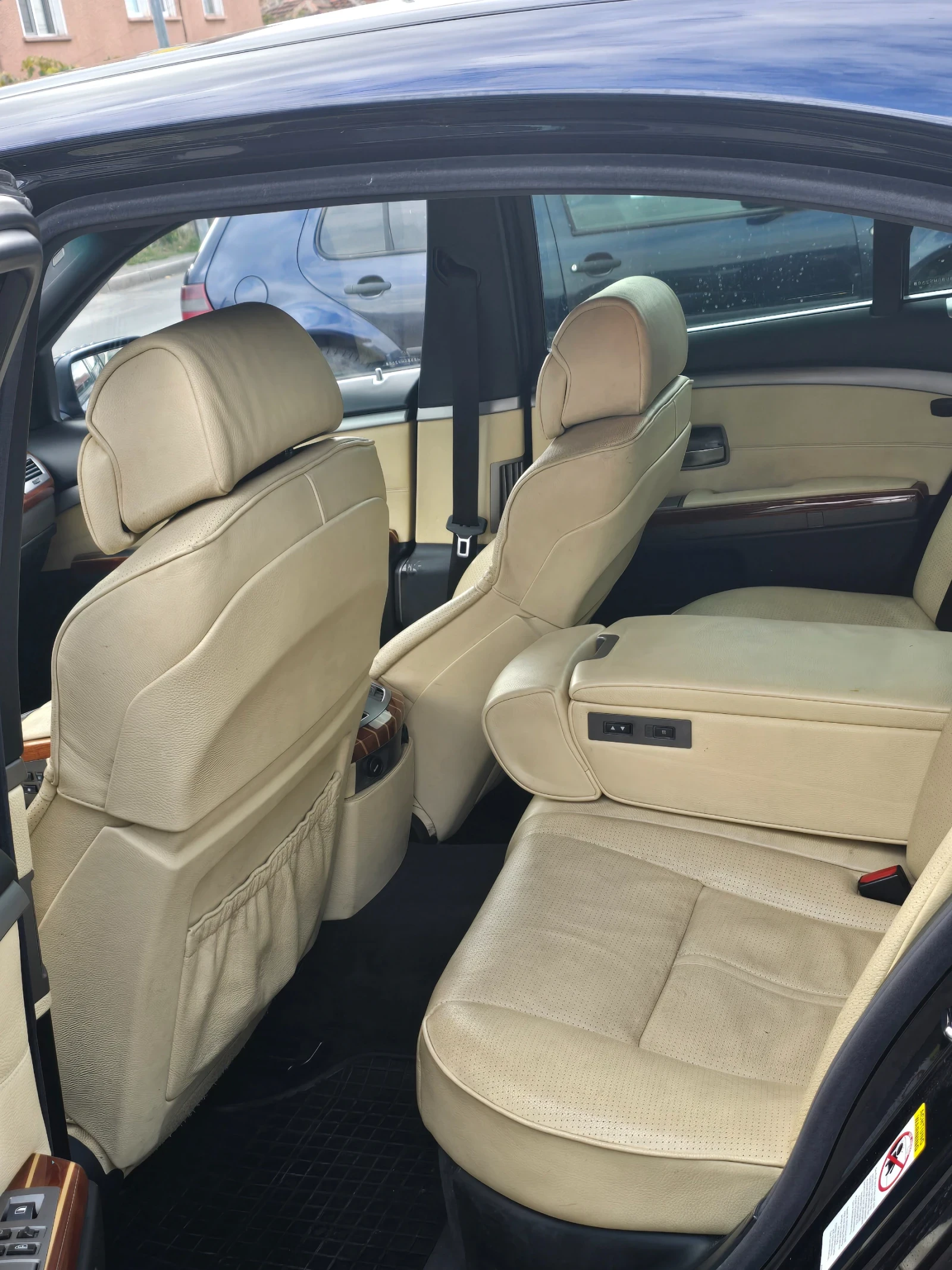 BMW 745  - изображение 10