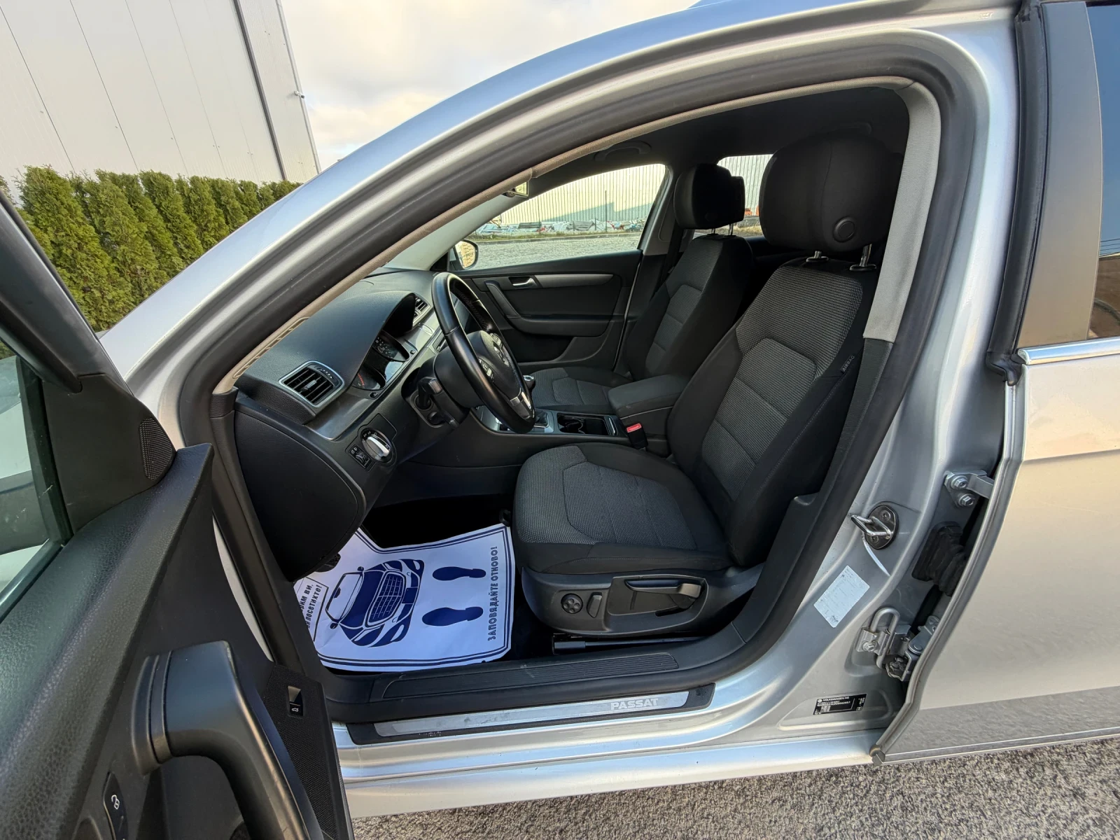 VW Passat 2.0tdi 140k.c* Ръчка* Подгрев* ЛИЗИНГ - изображение 9