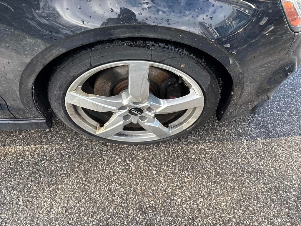 Audi S3 2.0T Technik  CARFAX - изображение 7