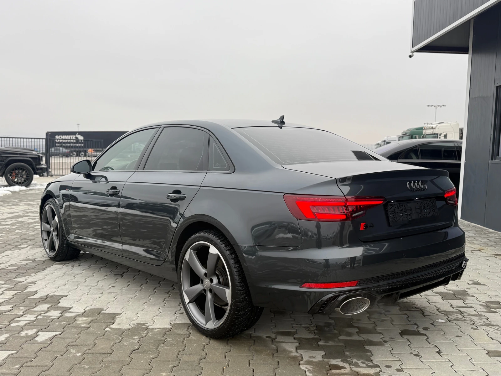 Audi A4 2.0TDI RS LINE Собствен лизинг !!! - изображение 6