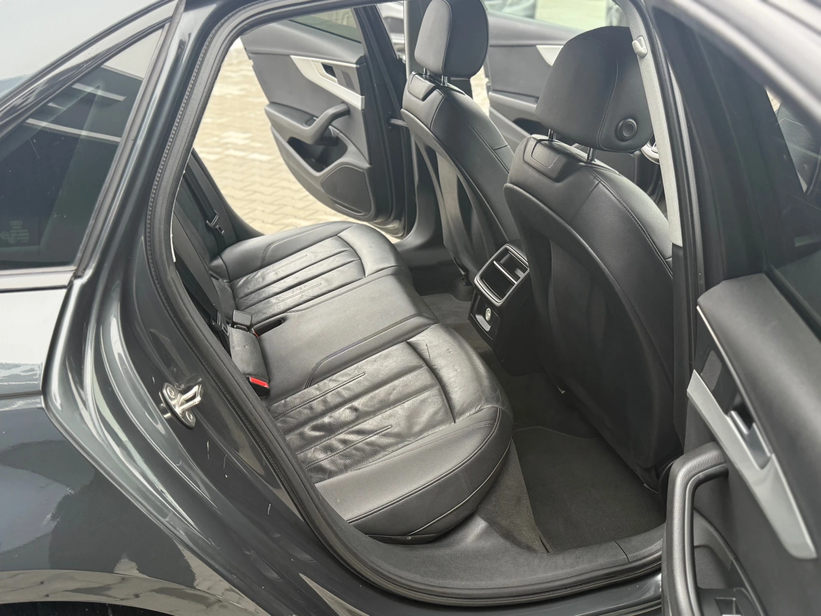 Audi A4 2.0TDI RS LINE Собствен лизинг !!! - изображение 9