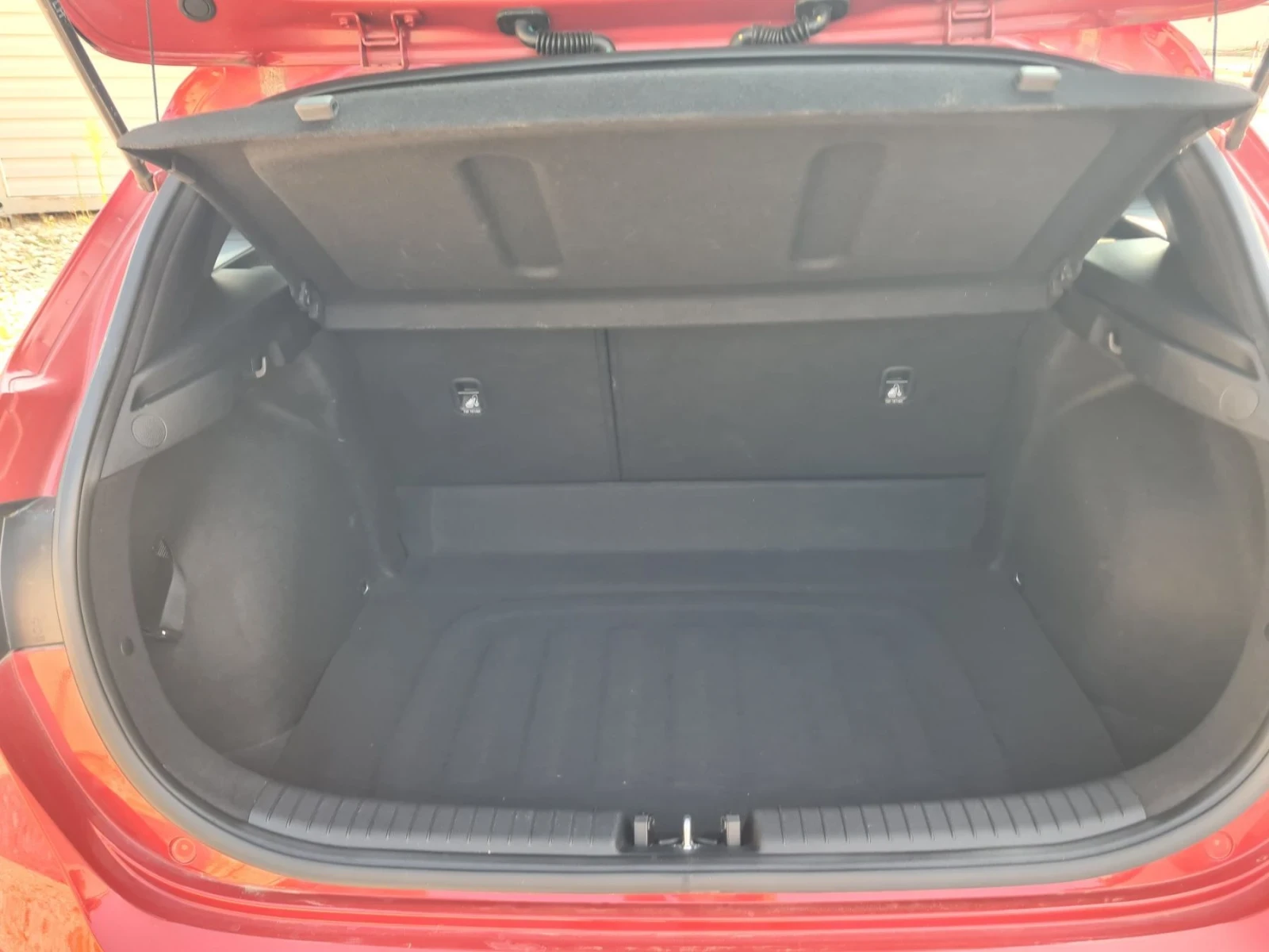 Kia Ceed 1.5i Benzin Automatic 2024 г. Гаранция , снимка 8 - Автомобили и джипове - 53732191