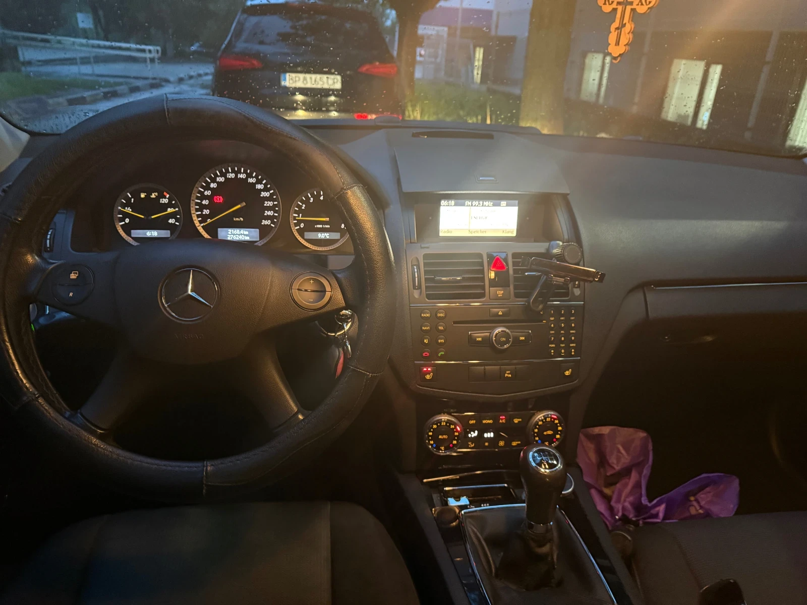 Mercedes-Benz C 180, снимка 7 - Автомобили и джипове - 54390662
