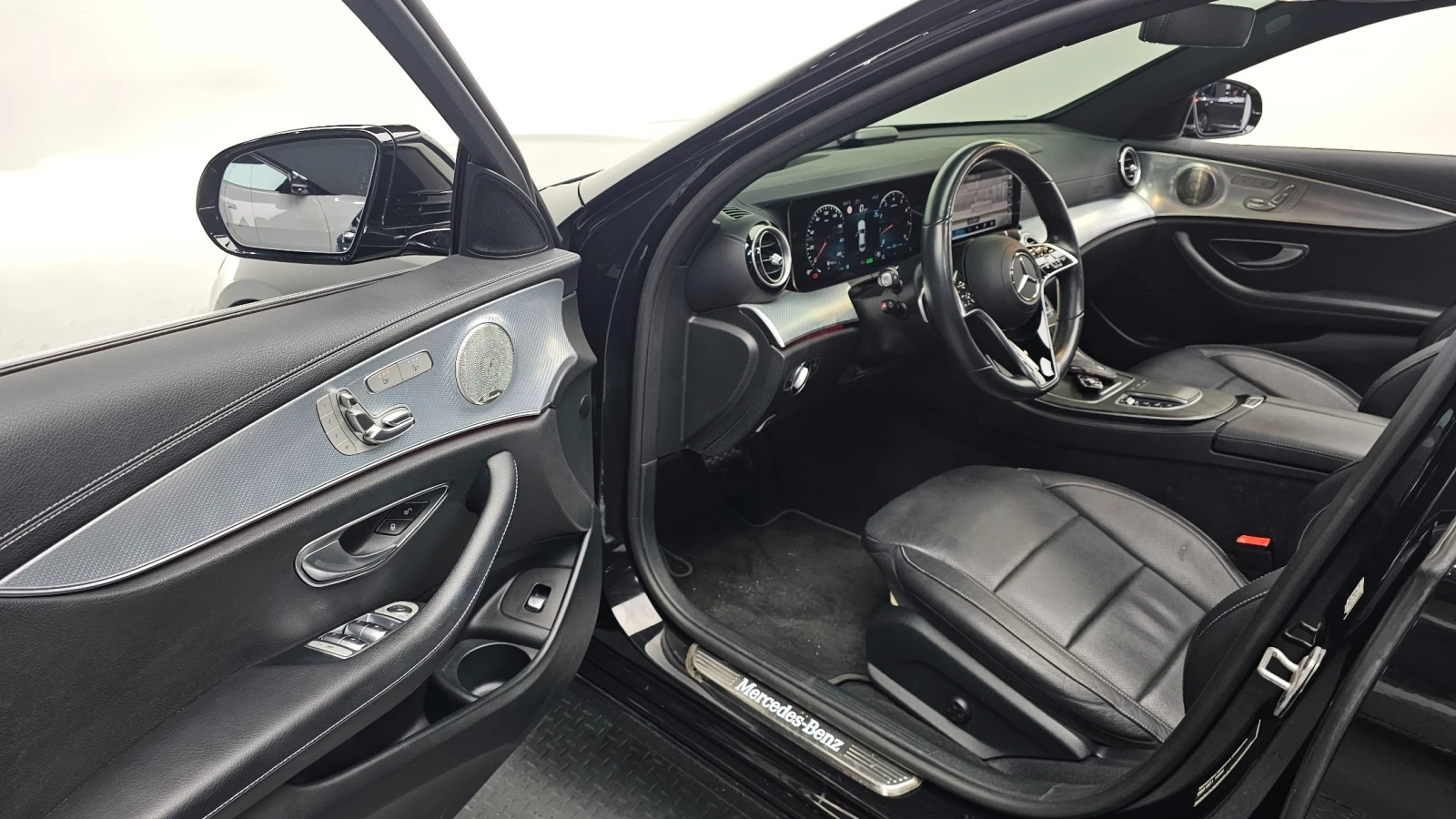 Mercedes-Benz E 350 4MATIC Avantgarde, снимка 5 - Автомобили и джипове - 55885981