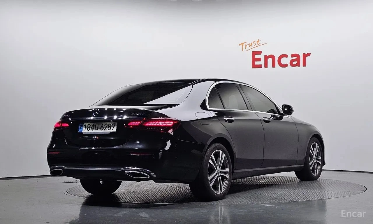 Mercedes-Benz E 350 4MATIC Avantgarde, снимка 2 - Автомобили и джипове - 55885981