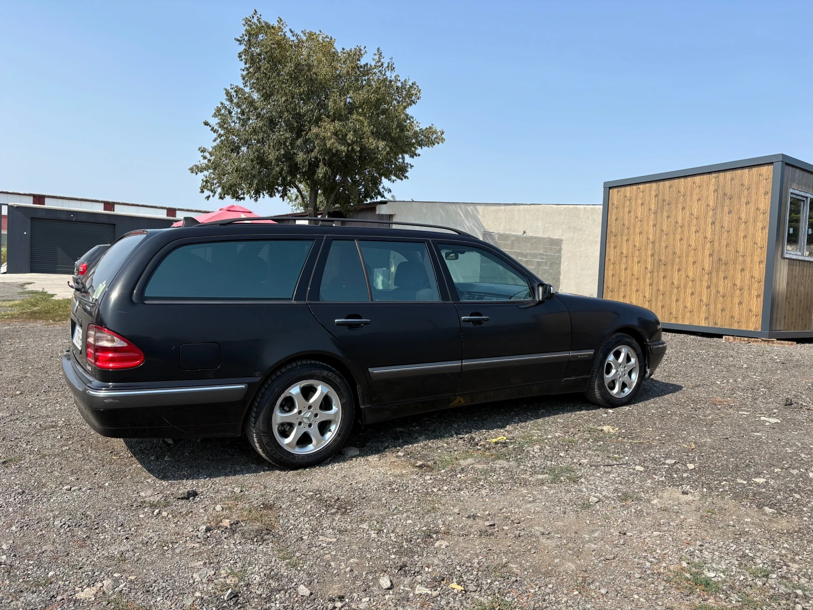 Mercedes-Benz E 220