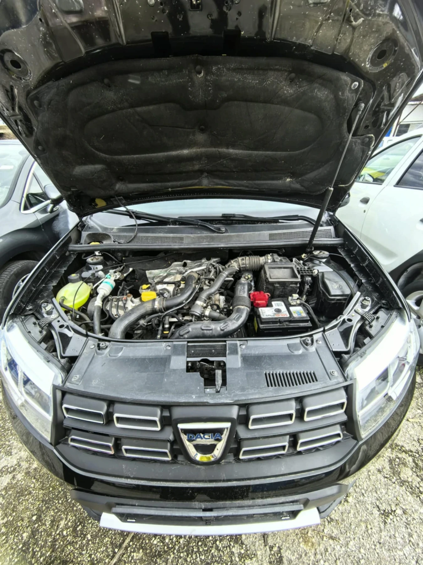 Dacia Sandero, снимка 8 - Автомобили и джипове - 56406701