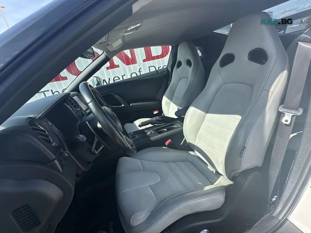 Nissan Gt-r, снимка 10 - Автомобили и джипове - 56710972