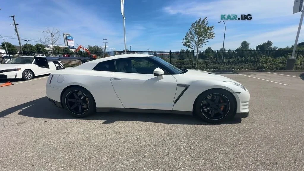 Nissan Gt-r, снимка 9 - Автомобили и джипове - 56710972
