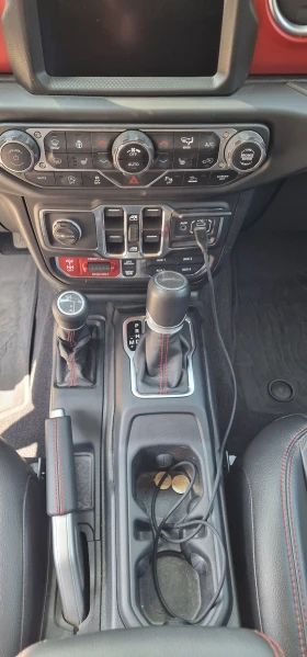 Jeep Gladiator V6 , снимка 17