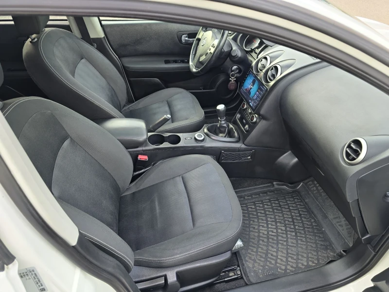 Nissan Qashqai 2.0L. 4х4/ Газ/Панорама/360 , снимка 9 - Автомобили и джипове - 52830699