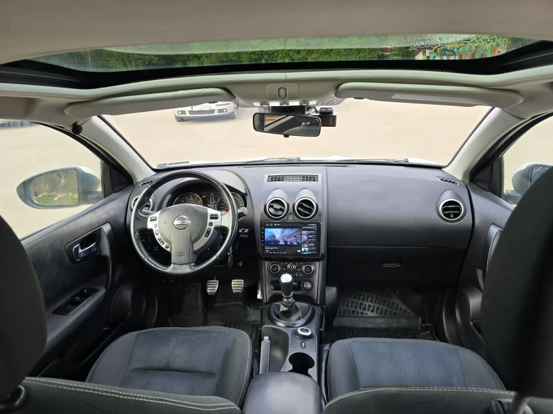 Nissan Qashqai 2.0L. 4х4/ Газ/Панорама/360 , снимка 4 - Автомобили и джипове - 52830699