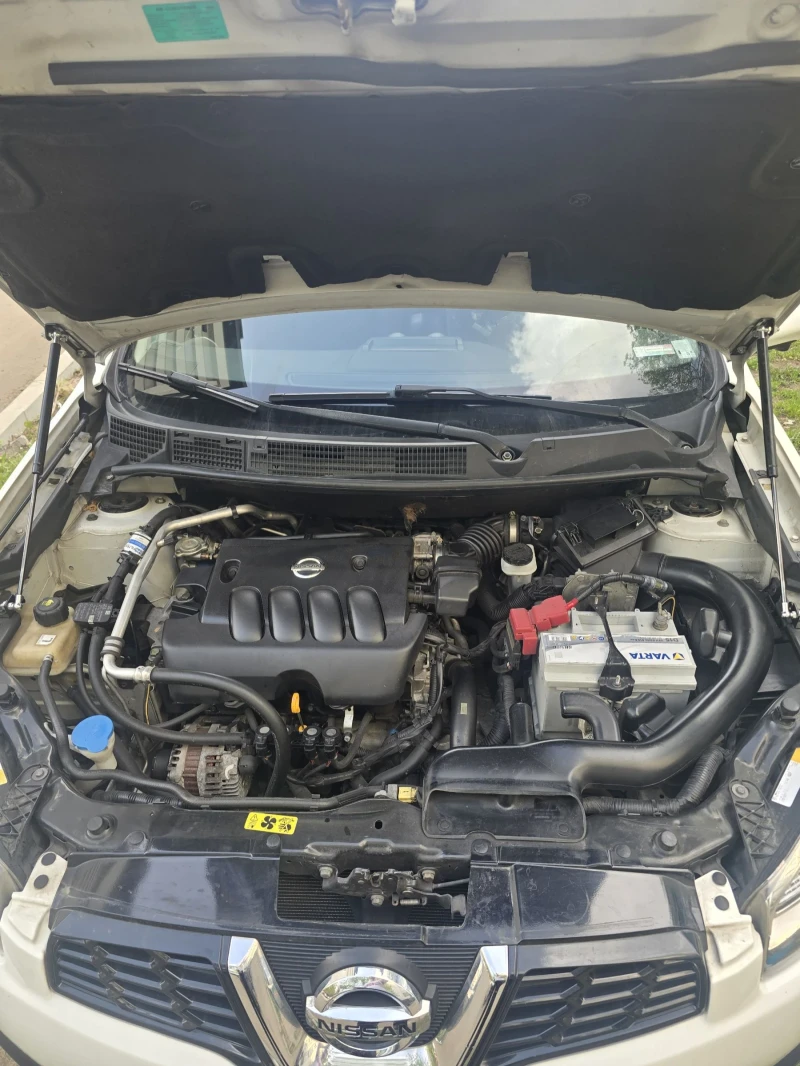 Nissan Qashqai 2.0L. 4х4/ Газ/Панорама/360 , снимка 3 - Автомобили и джипове - 52830699